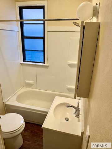 737 J Street, Idaho Falls, ID 83402