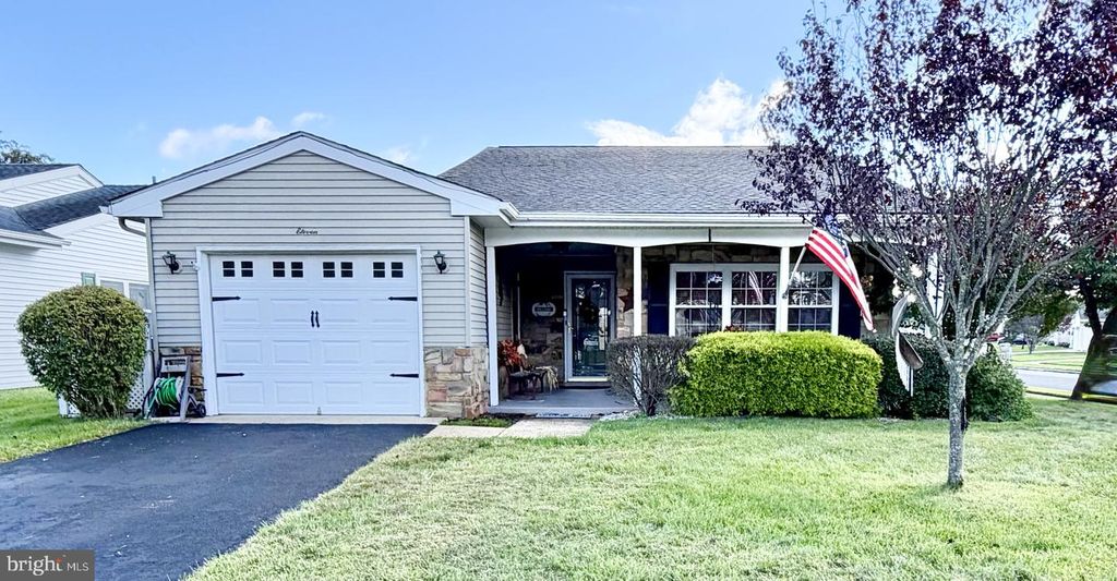 11 CHESTERFIELD CT, SOUTHAMPTON TWP, NJ 08088 — exterior