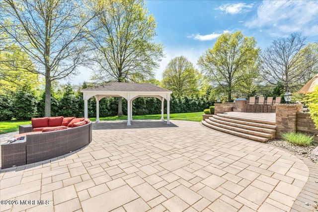 6 Chardonnay Drive, Holmdel, NJ 07733