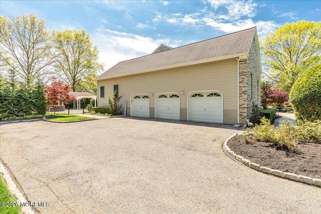 6 Chardonnay Drive, Holmdel, NJ 07733