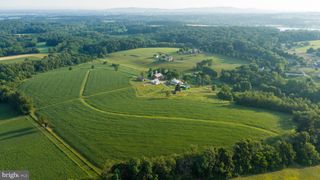 702 OLD WESTMINSTER RD, Hanover, PA 17331