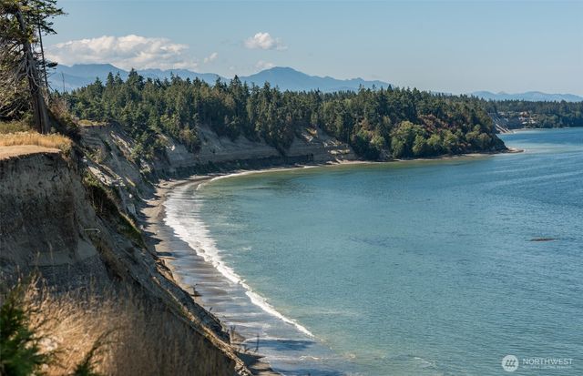 110 Sea Bluff Lane, Port Angeles, WA 98362