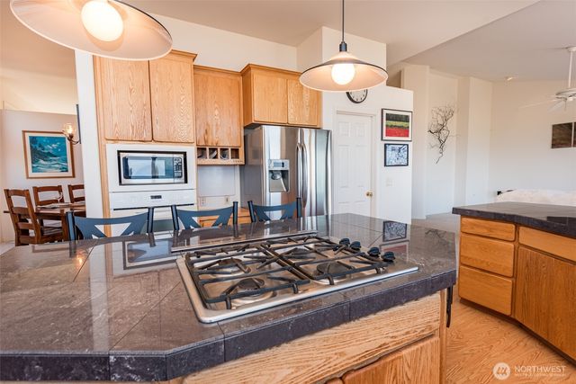 110 Sea Bluff Lane, Port Angeles, WA 98362