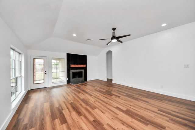 22918 Still Pond Drive, Tomball, TX 77375