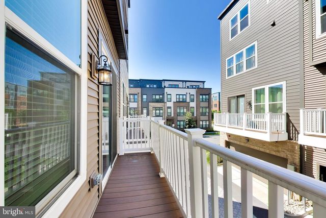 16212 BUSHWICK PL, Rockville, MD 20855
