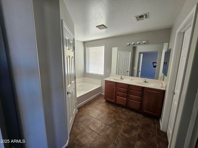 1294 W AGRARIAN HILLS Drive, San Tan Valley, AZ 85143