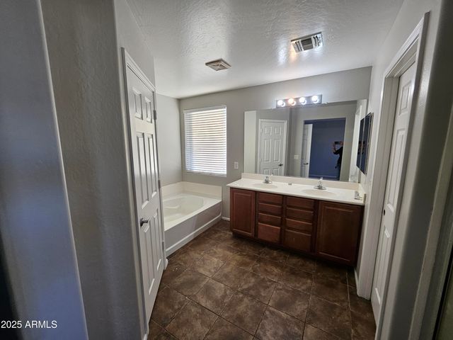 1294 W AGRARIAN HILLS Drive, San Tan Valley, AZ 85143