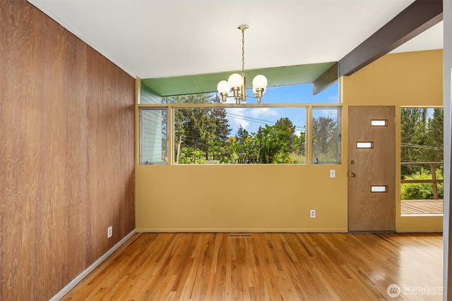 6180 NE 185th Street, Kenmore, WA 98028