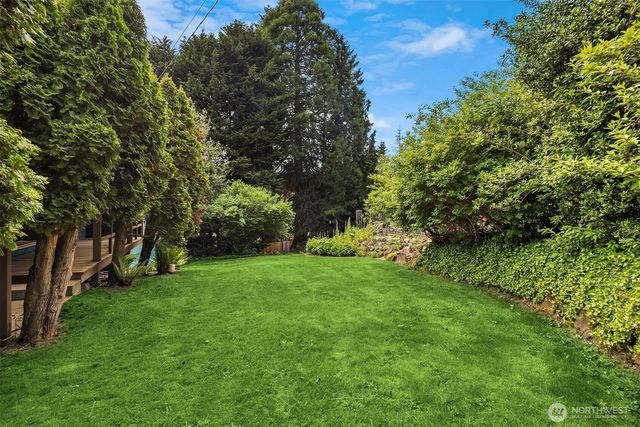 6180 NE 185th Street, Kenmore, WA 98028