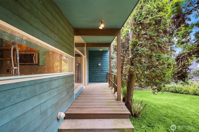 6180 NE 185th Street, Kenmore, WA 98028
