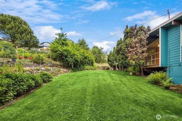 6180 NE 185th Street, Kenmore, WA 98028