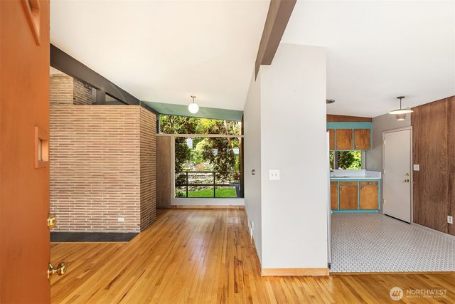 6180 NE 185th Street, Kenmore, WA 98028