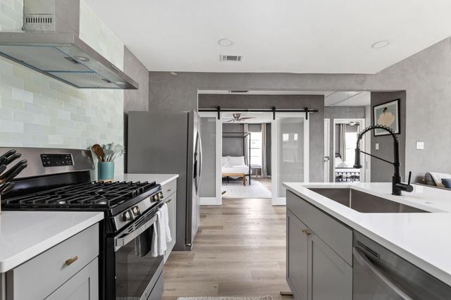 4911 Brighton RD, Austin, TX 78745