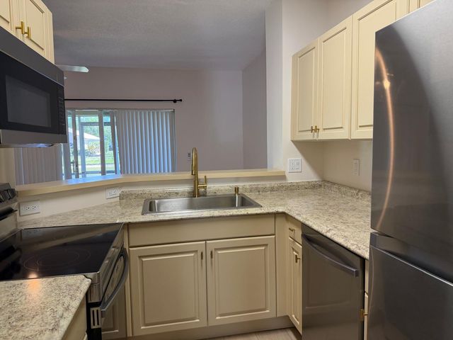 12032 SW 5th Court 12032, Pembroke Pines, FL 33025