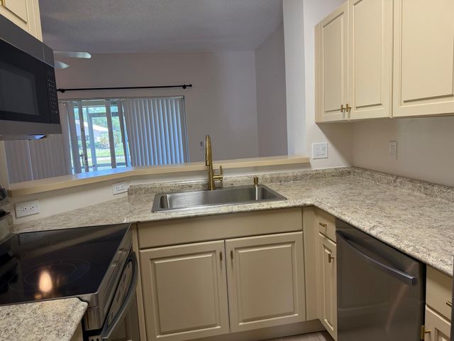 12032 SW 5th Court 12032, Pembroke Pines, FL 33025