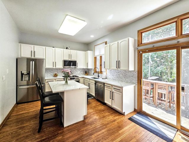 5400 N Lowell Avenue, Chicago, IL 60630