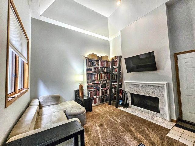 5400 N Lowell Avenue, Chicago, IL 60630
