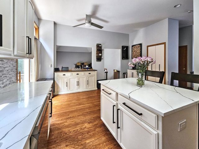 5400 N Lowell Avenue, Chicago, IL 60630