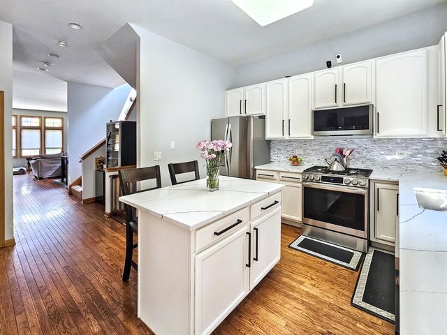 5400 N Lowell Avenue, Chicago, IL 60630
