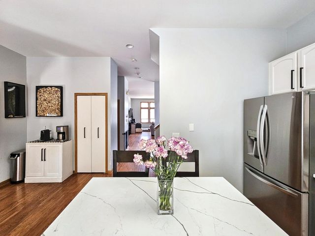 5400 N Lowell Avenue, Chicago, IL 60630