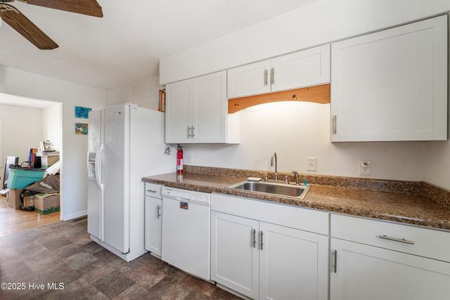 1419 Davis Street, Jacksonville, NC 28540