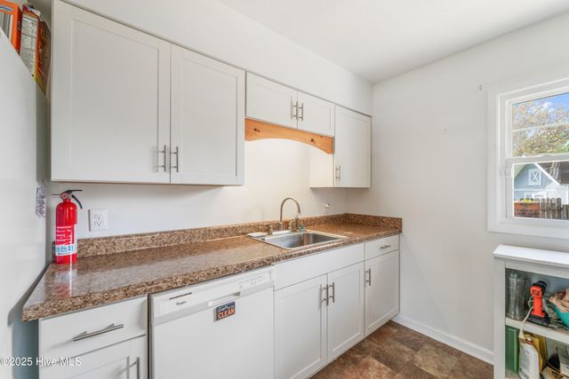 1419 Davis Street, Jacksonville, NC 28540