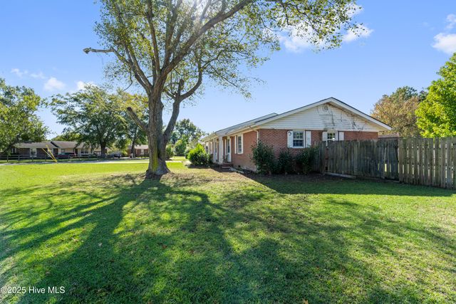 1419 Davis Street, Jacksonville, NC 28540
