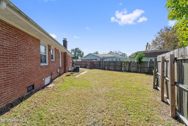 1419 Davis Street, Jacksonville, NC 28540