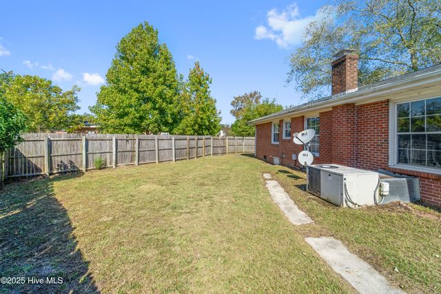 1419 Davis Street, Jacksonville, NC 28540