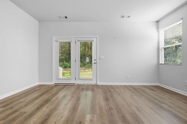 129 Cecil Rd, Lebanon, TN 37087