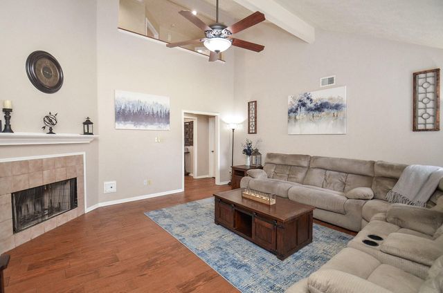 15911 Surrey Woods Drive, Friendswood, TX 77546