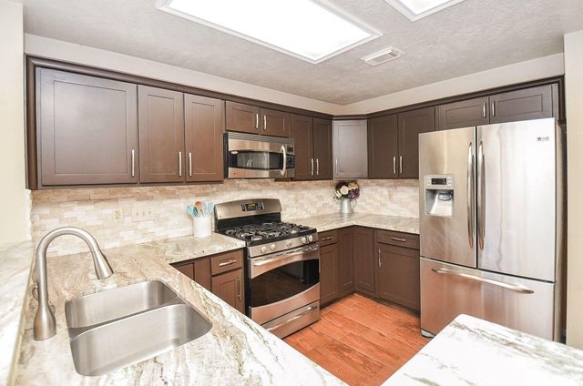 15911 Surrey Woods Drive, Friendswood, TX 77546