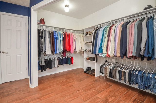 15911 Surrey Woods Drive, Friendswood, TX 77546