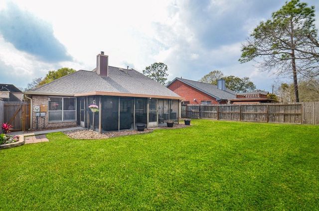 15911 Surrey Woods Drive, Friendswood, TX 77546