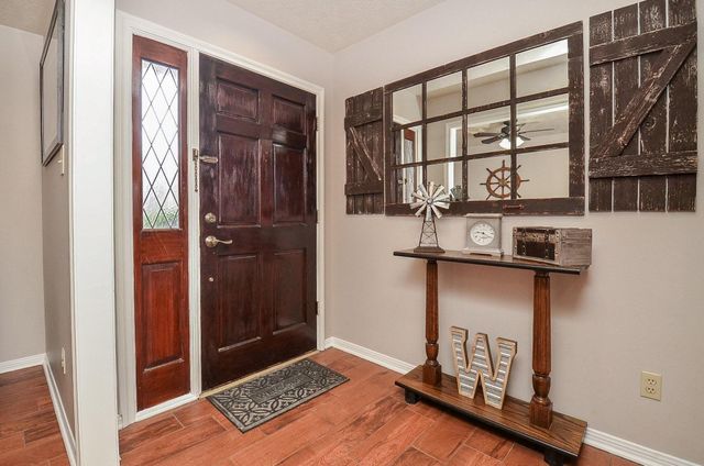 15911 Surrey Woods Drive, Friendswood, TX 77546