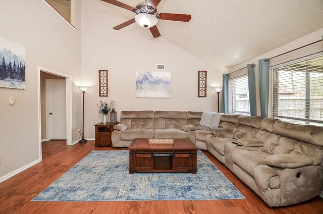 15911 Surrey Woods Drive, Friendswood, TX 77546