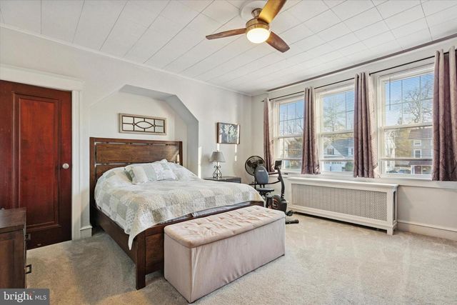 6329 E VALLEY GREEN RD, Flourtown, PA 19031