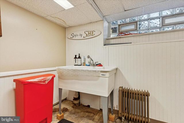 6329 E VALLEY GREEN RD, Flourtown, PA 19031