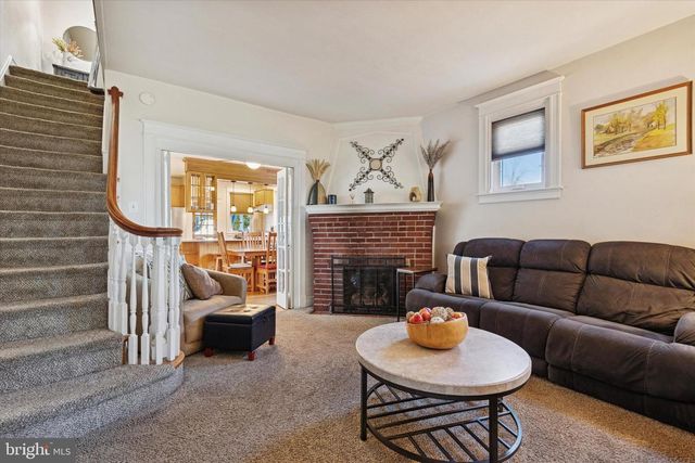 6329 E VALLEY GREEN RD, Flourtown, PA 19031