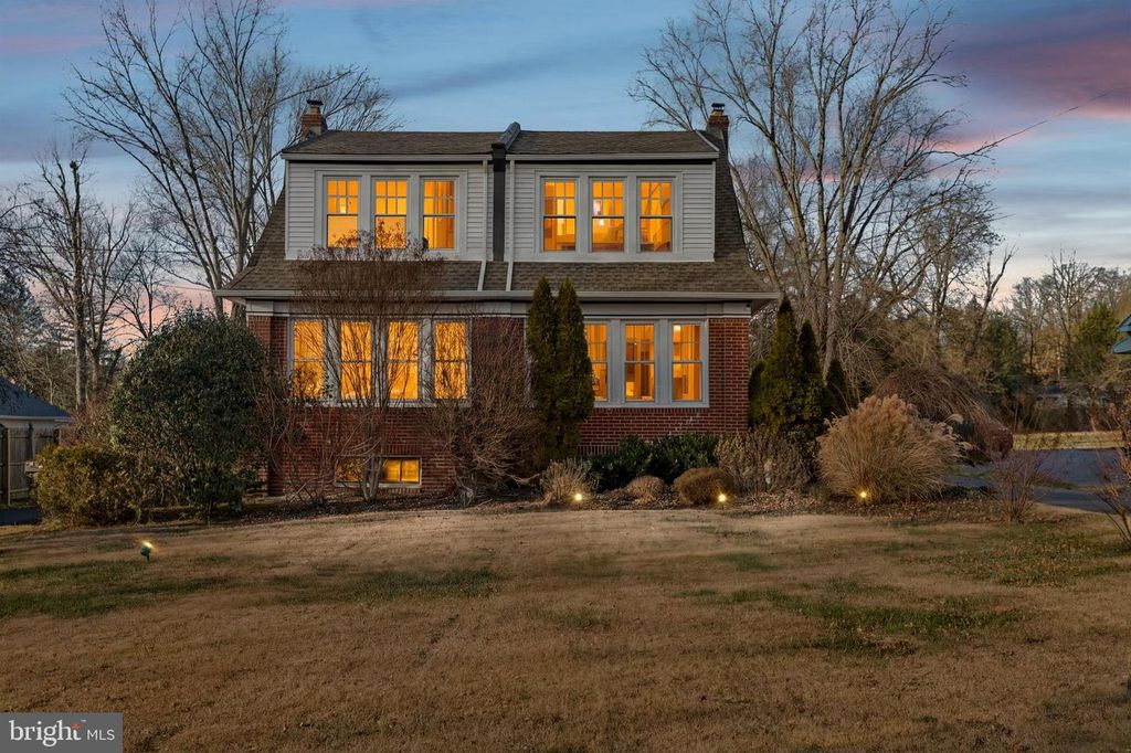 6329 E VALLEY GREEN RD, Flourtown, PA 19031