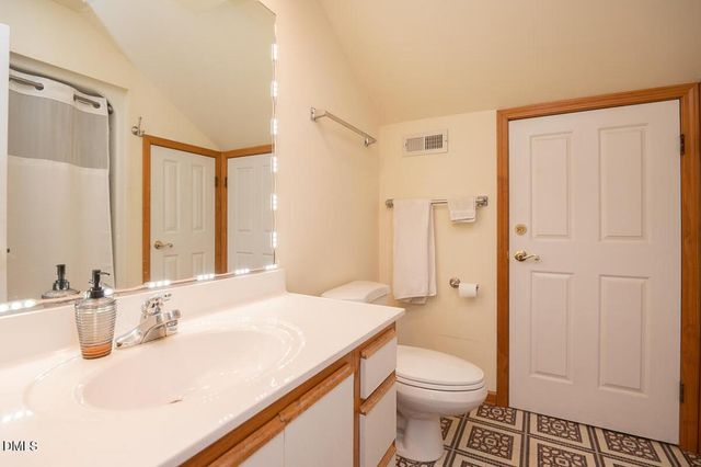 612 Wildwood Lane, Graham, NC 27253