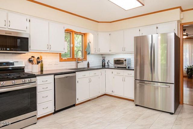 612 Wildwood Lane, Graham, NC 27253