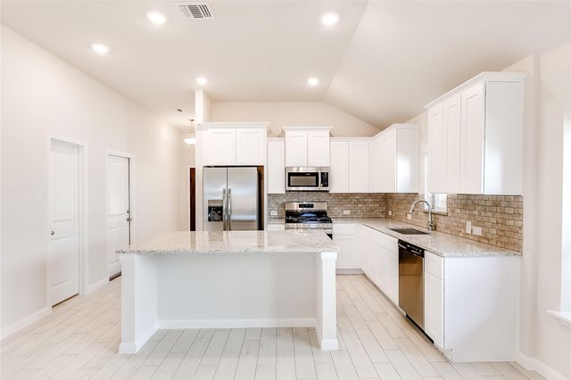 125 Comet Pointe DR, Georgetown, TX 78628