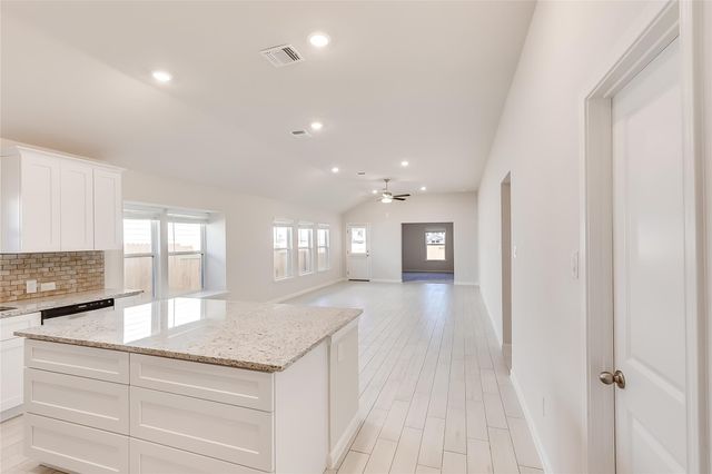 125 Comet Pointe DR, Georgetown, TX 78628