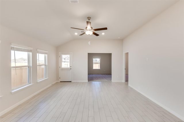 125 Comet Pointe DR, Georgetown, TX 78628