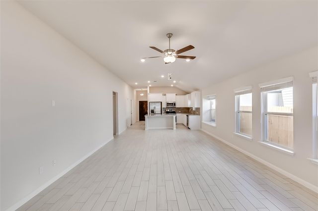 125 Comet Pointe DR, Georgetown, TX 78628