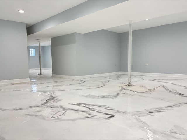 8630 S Bishop Street, Chicago, IL 60620