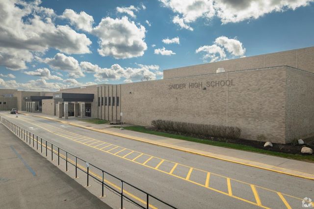 3009 Rockwood Drive, Fort Wayne, IN 46815