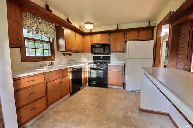 3009 Rockwood Drive, Fort Wayne, IN 46815