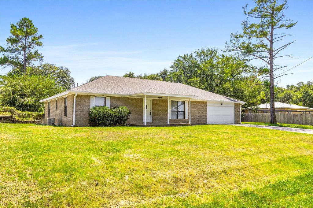 3206 E Bankhead Highway, Weatherford, TX 76087